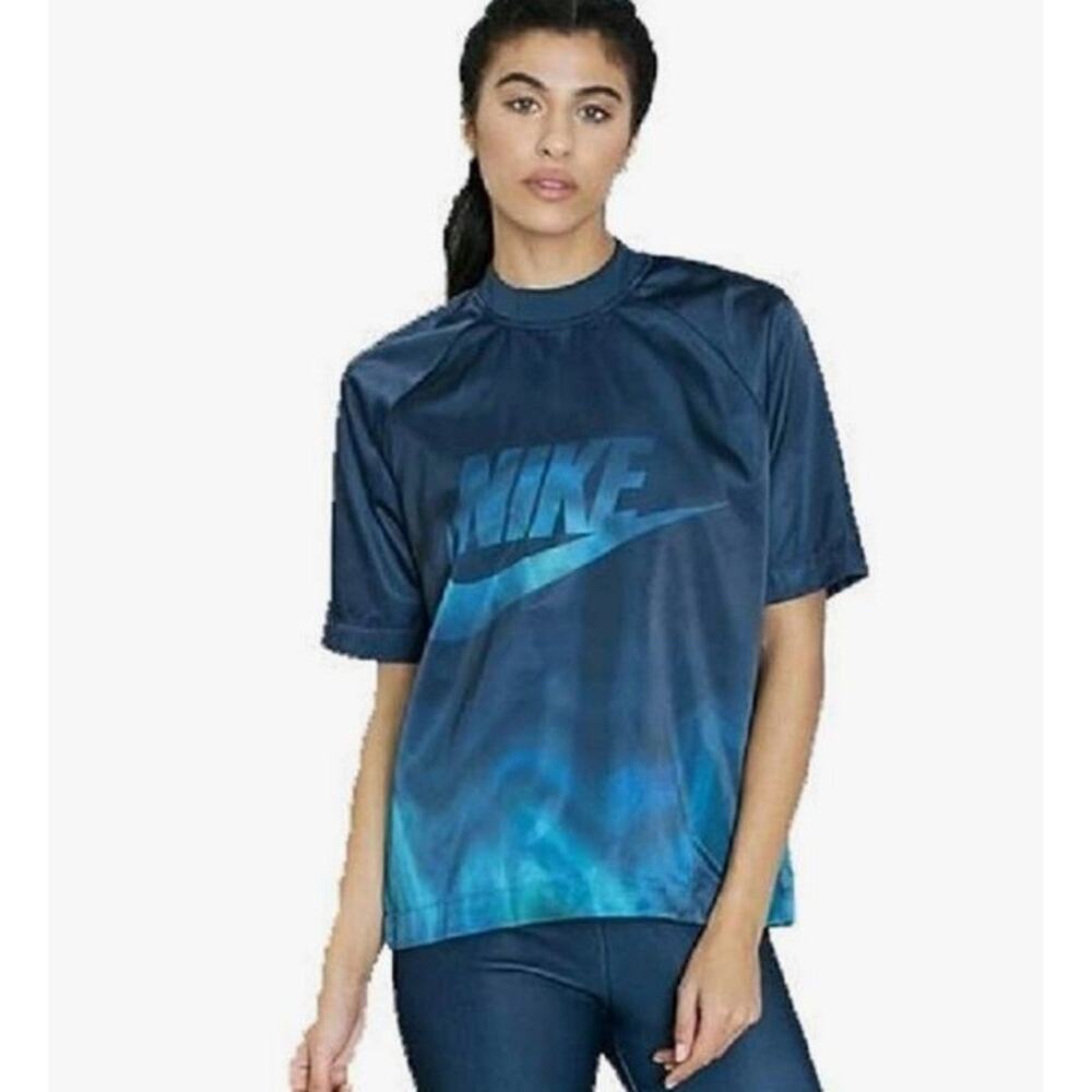 NWT Nike Women's Sportswear 1/2 Sleeve Top MEDIUM